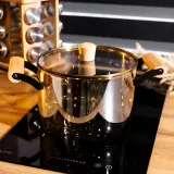 Каструля з боросилікатного скла 4.25 л з дерев'яними ручками на металевих кріпленнях Yiwu HP-GP-29